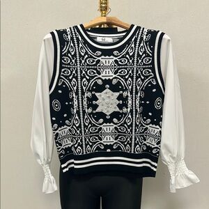 Black and White Patterned Women's Top